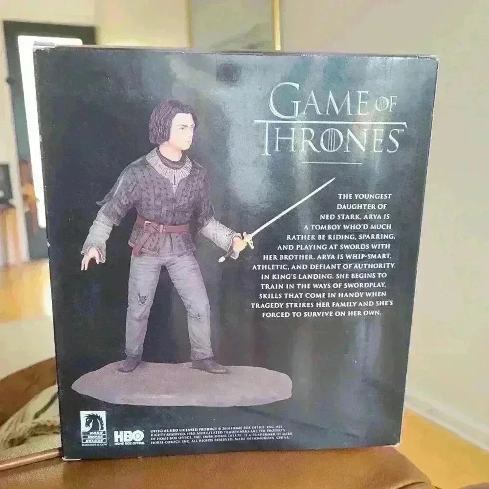 HBO Dark Horse Deluxe Game of Thrones Arya Stark Sword Collectible Figure New - Picture 2 of 11